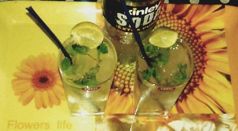 LEMONADE SUMMER PARTY DRINK
